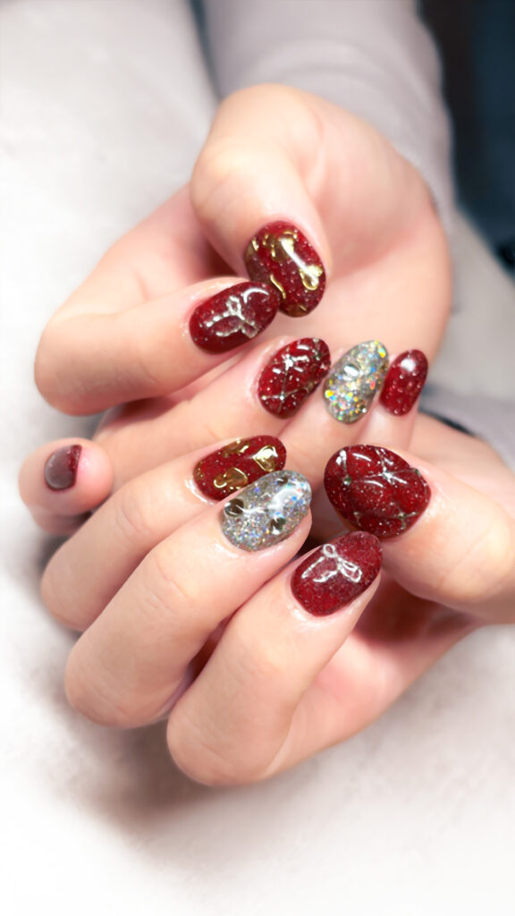 ボルドー×シルバーの上品ネイル