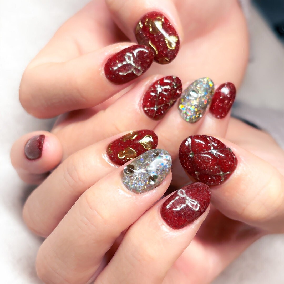 ボルドー×シルバーの上品ネイル