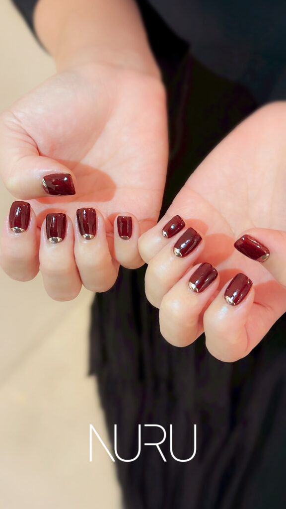 ミラーの逆フレンチボルドーネイル