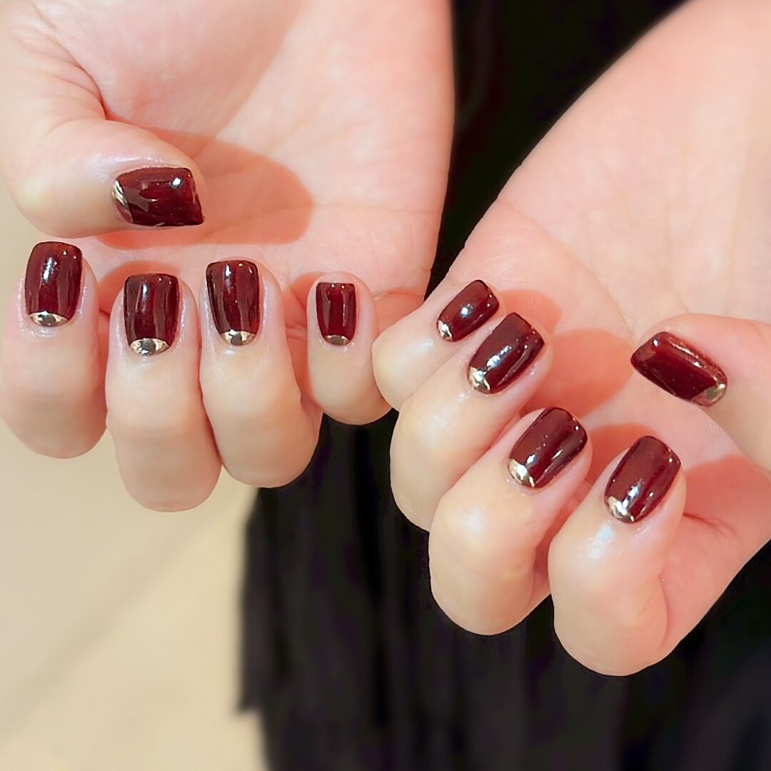 ミラーの逆フレンチボルドーネイル