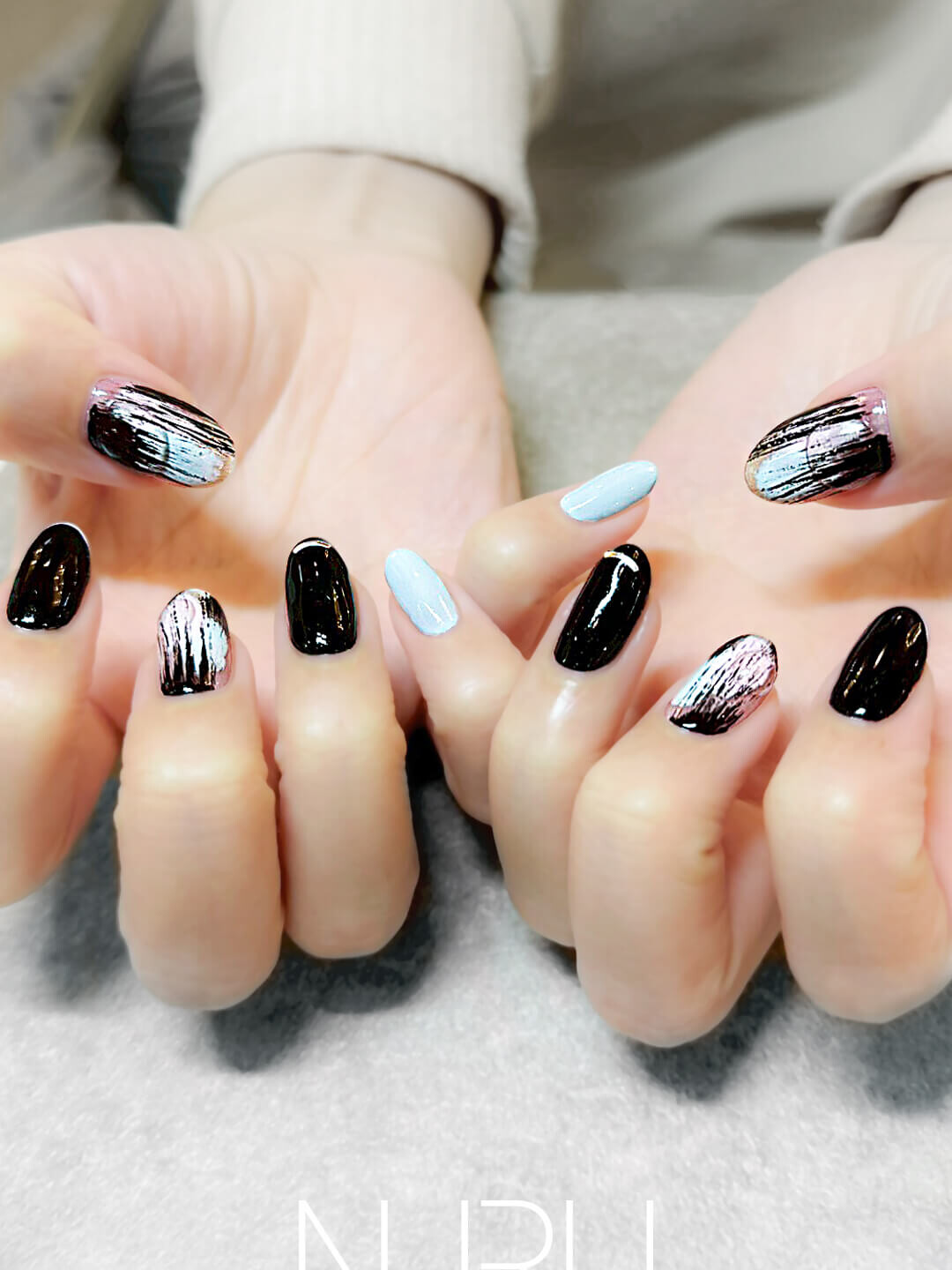 ブラックモード系個性派ネイル
