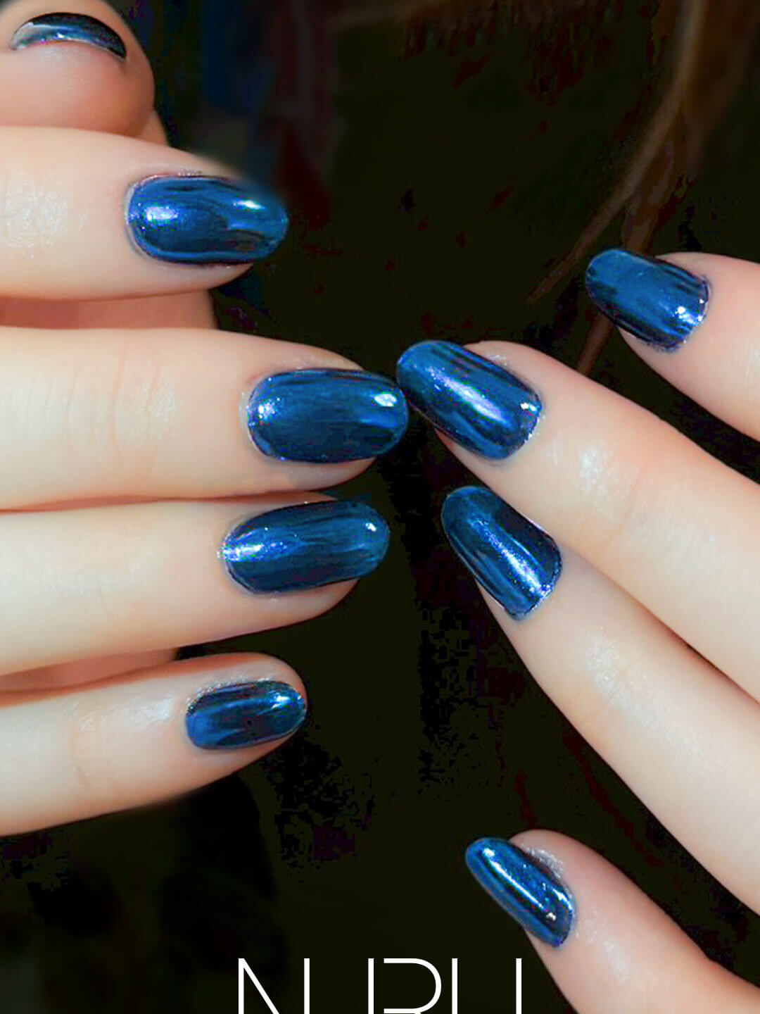 ブルーのミラーネイル
