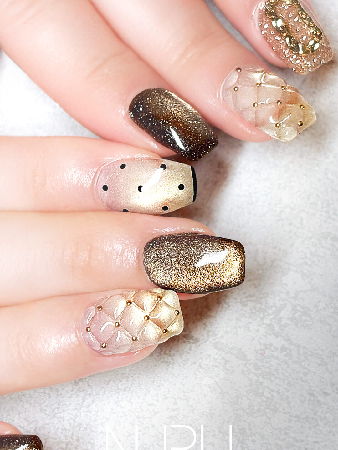 上品キルティングネイル