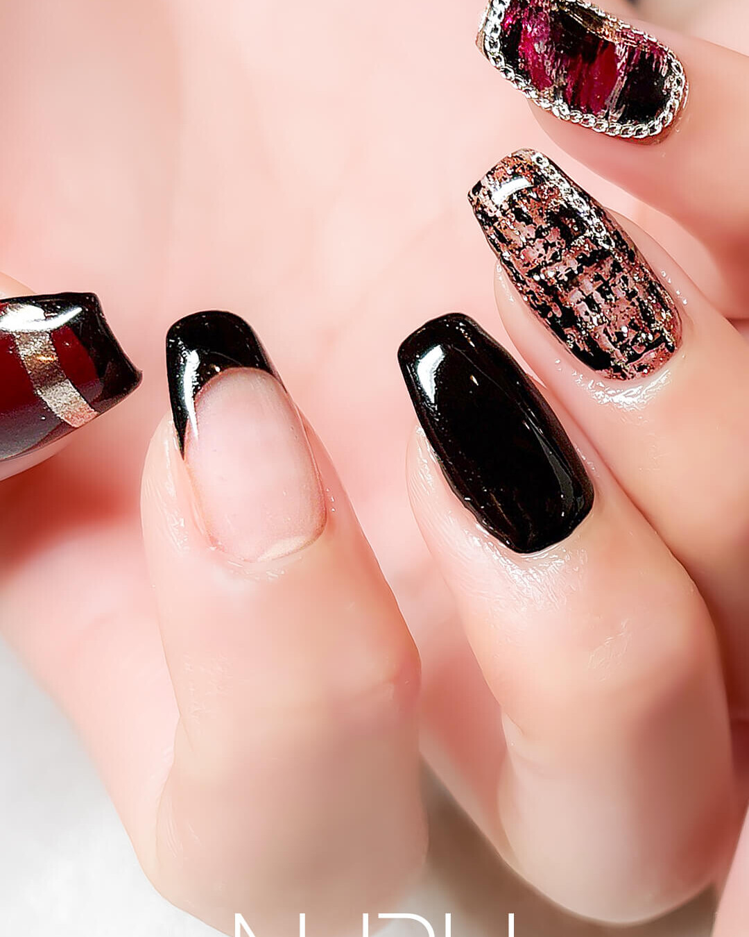 ツイード×ブラックフレンチ