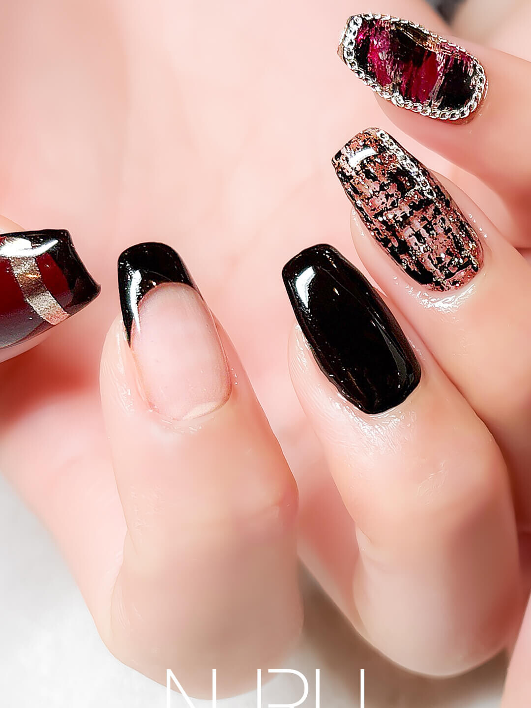 ツイード×ブラックフレンチ