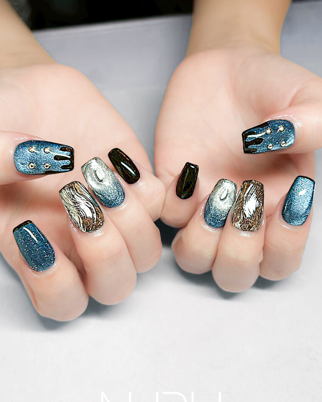 「普通」に収まりたくない人のための、個性派モードネイル