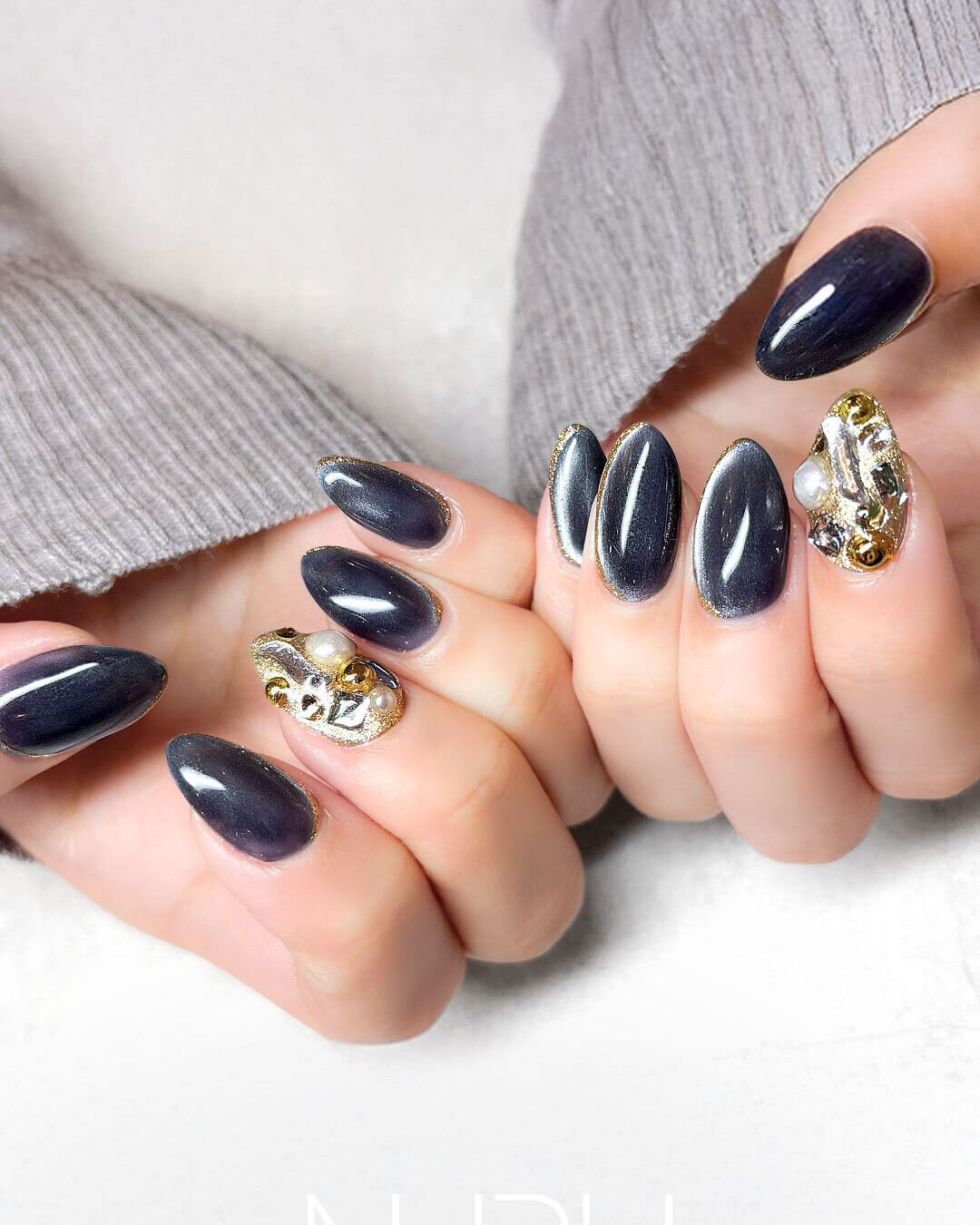 大人のカッコイイ、ネイルデザイン