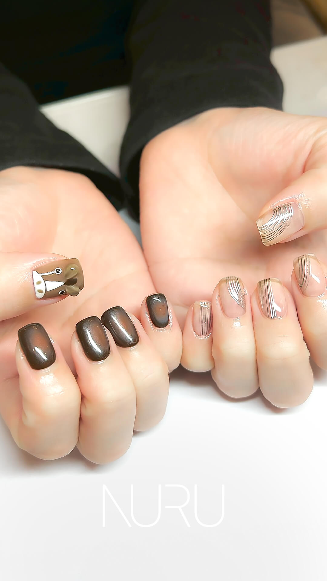 親指に!!おうまさんネイル