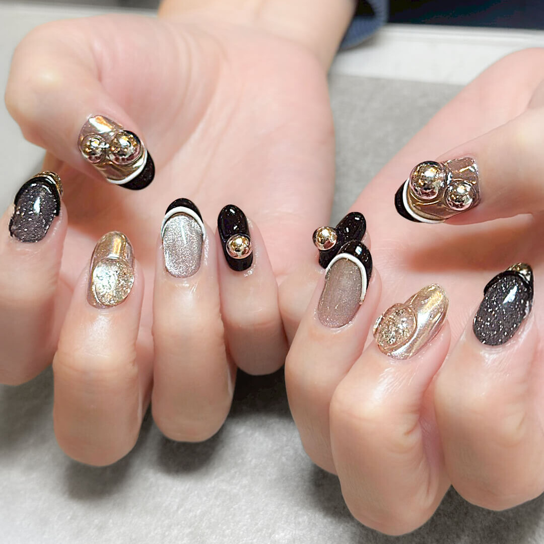 大胆パーツ！NURUのブラック&times;モード系ネイル