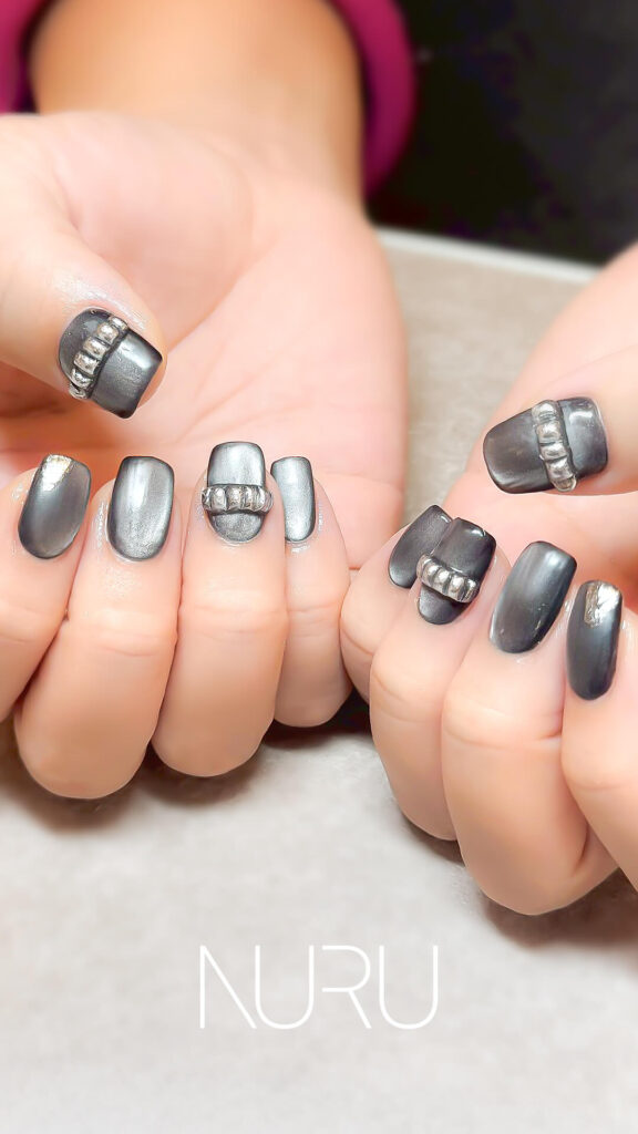 ユニセックスな、カッコイイネイル