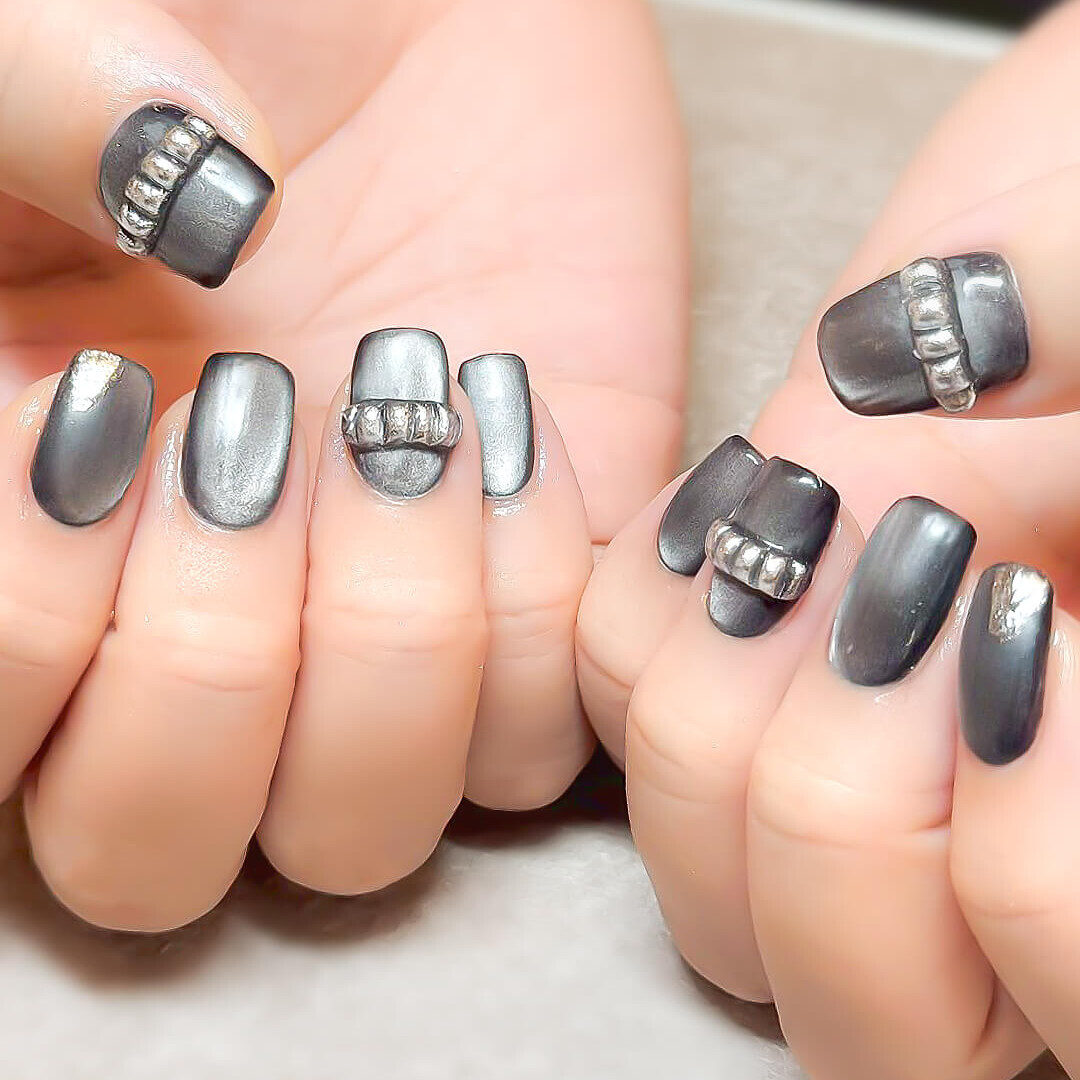 ユニセックスな、カッコイイネイル