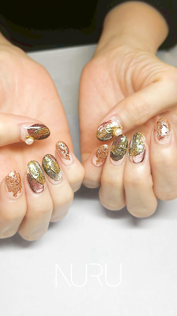 キラキラ…ギラギラ…美しく輝く主役級ネイル