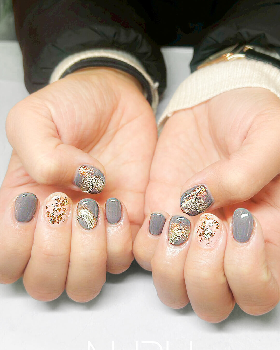 落ち着いた印象ですが、見るほどに惹きこまれていくニュアンスデザイン