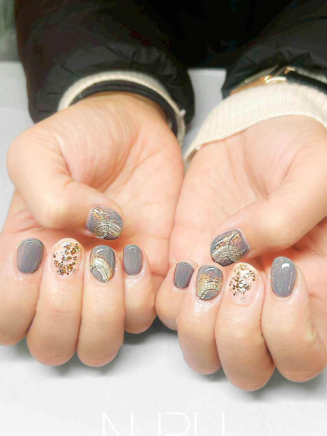 落ち着いた印象ですが、見るほどに惹きこまれていくニュアンスデザイン