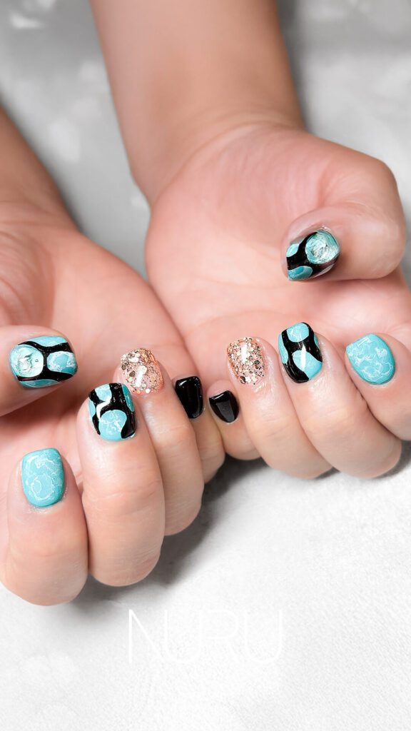 ターコイズブルー×ブラックの上級者デザイン