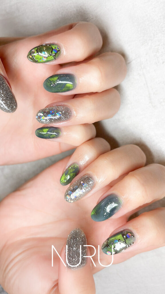 ブルべさん向けの個性派ニュアンスネイル