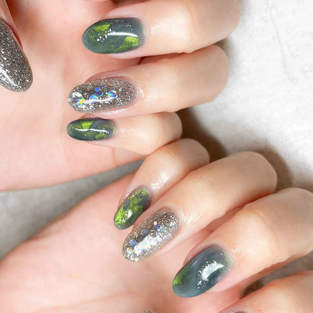 ブルべさん向けの個性派ニュアンスネイル