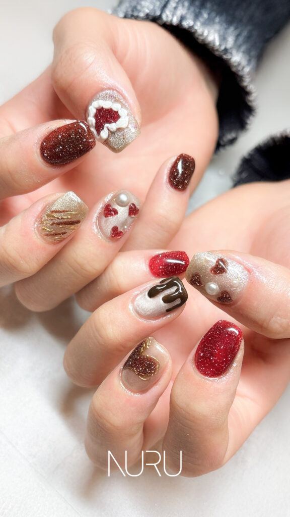 ラメ入りのレッド＆ブラウンレッドと、とろりチョコレート