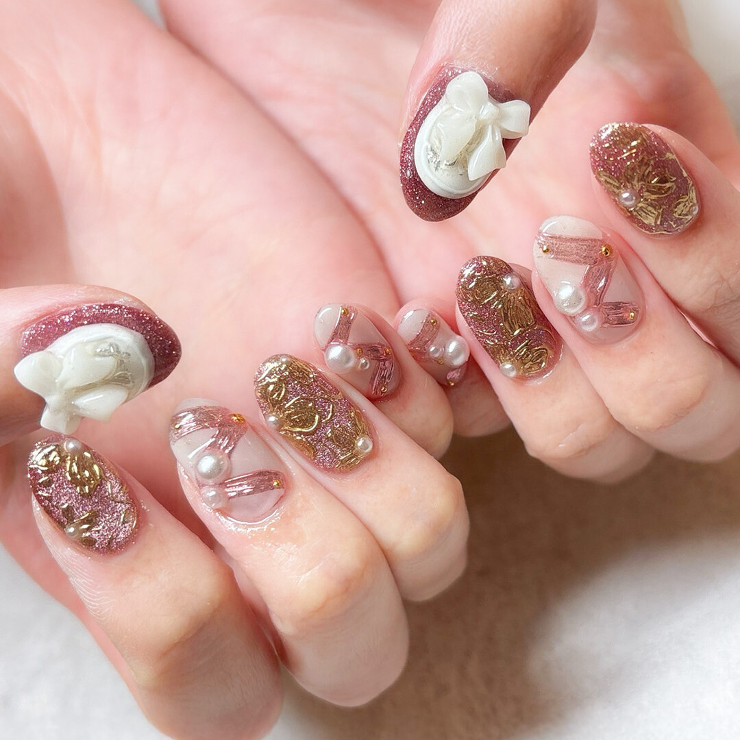 とっても上品で繊細で可愛いよそ行きネイル