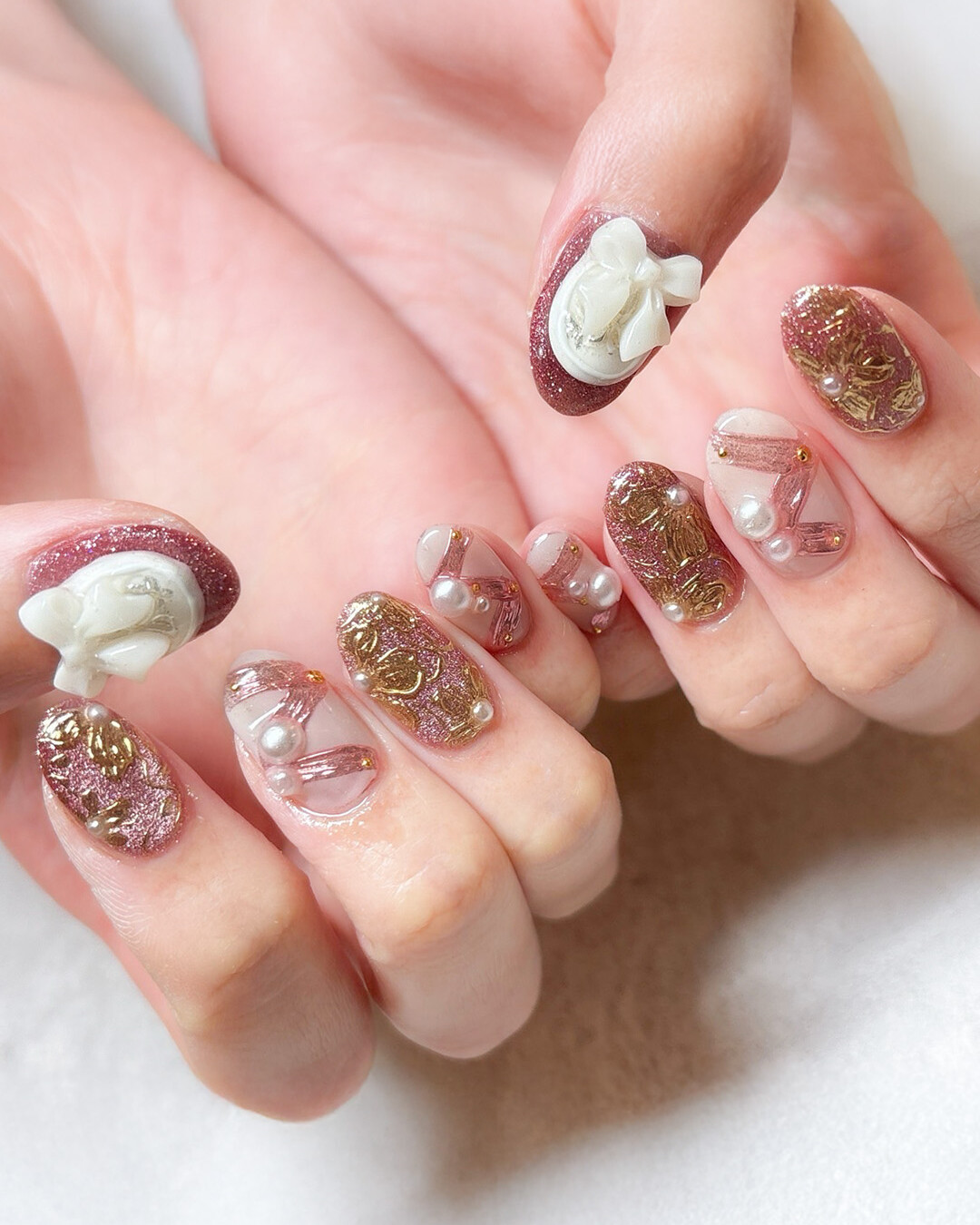 とっても上品で繊細で可愛いよそ行きネイル