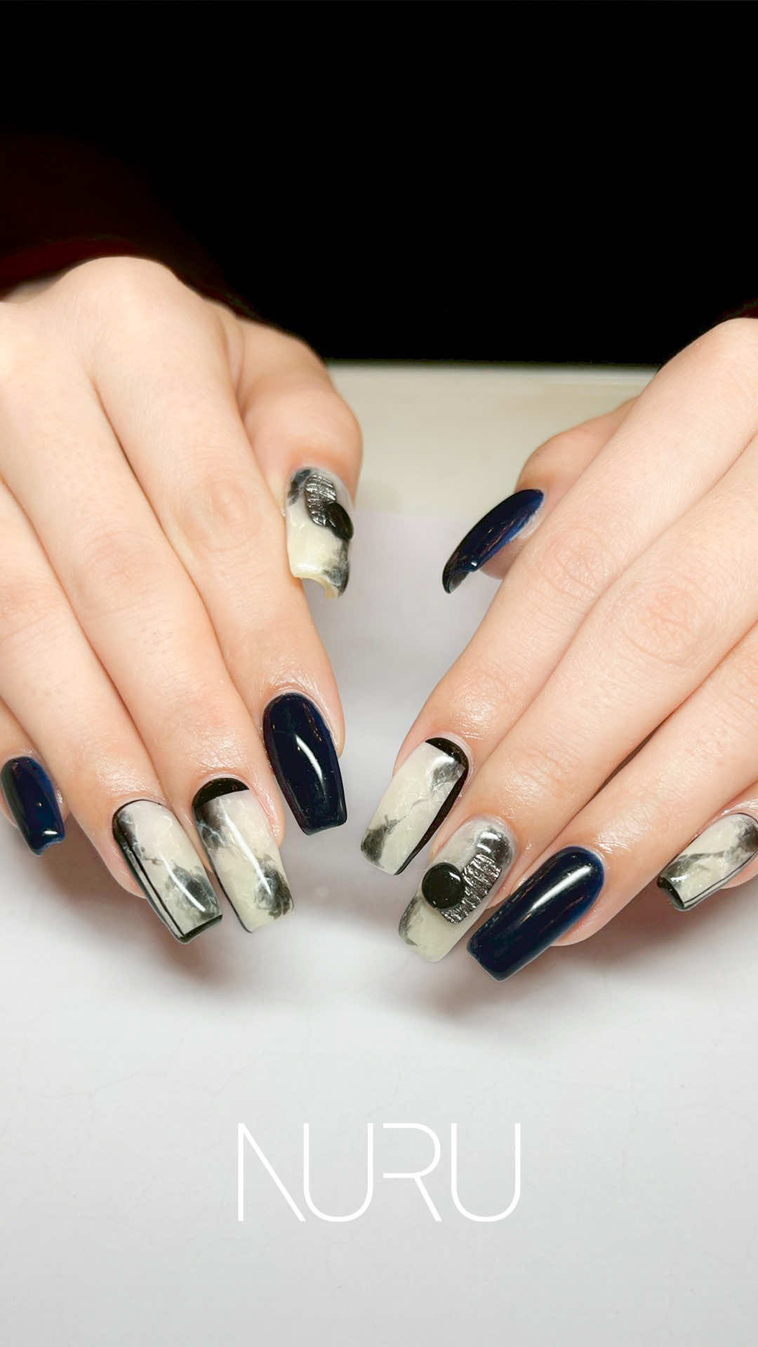 いいオンナ個性派ネイル!