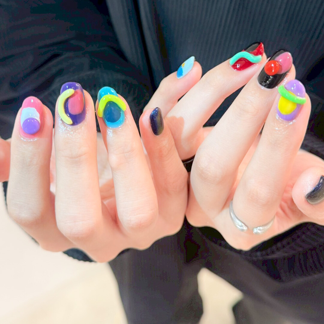 欲張りなほどに、ビビッドなカラーをふんだんに！