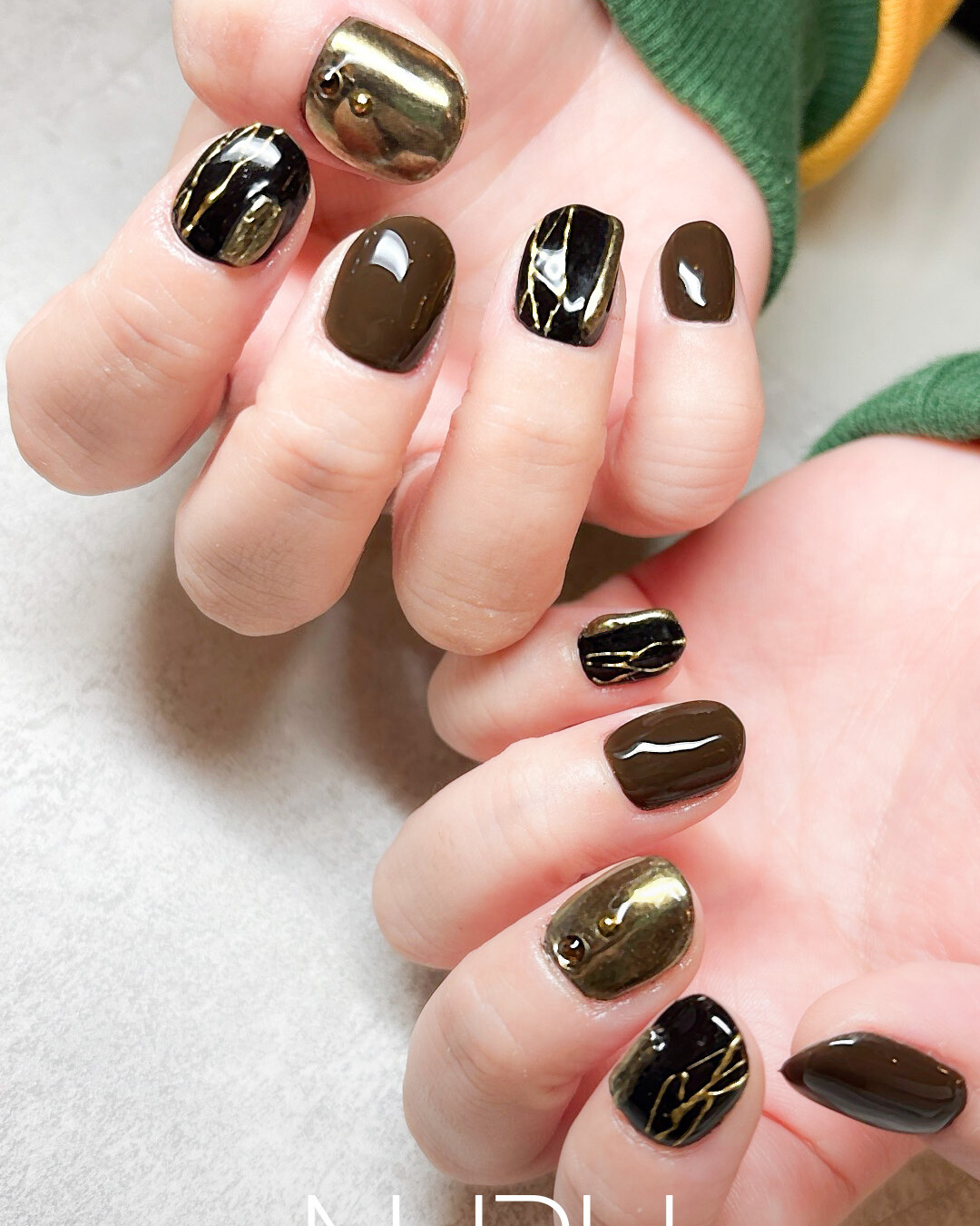 ギラギラいいオンナ★ブラックネイル