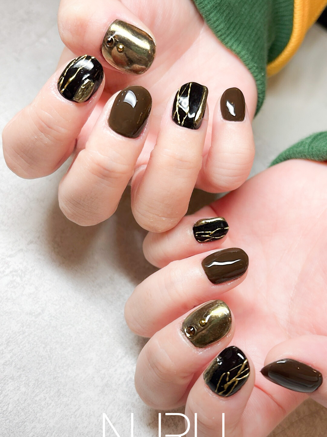 ギラギラいいオンナ★ブラックネイル