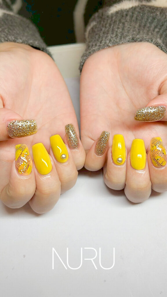 春先取り！イエローネイル