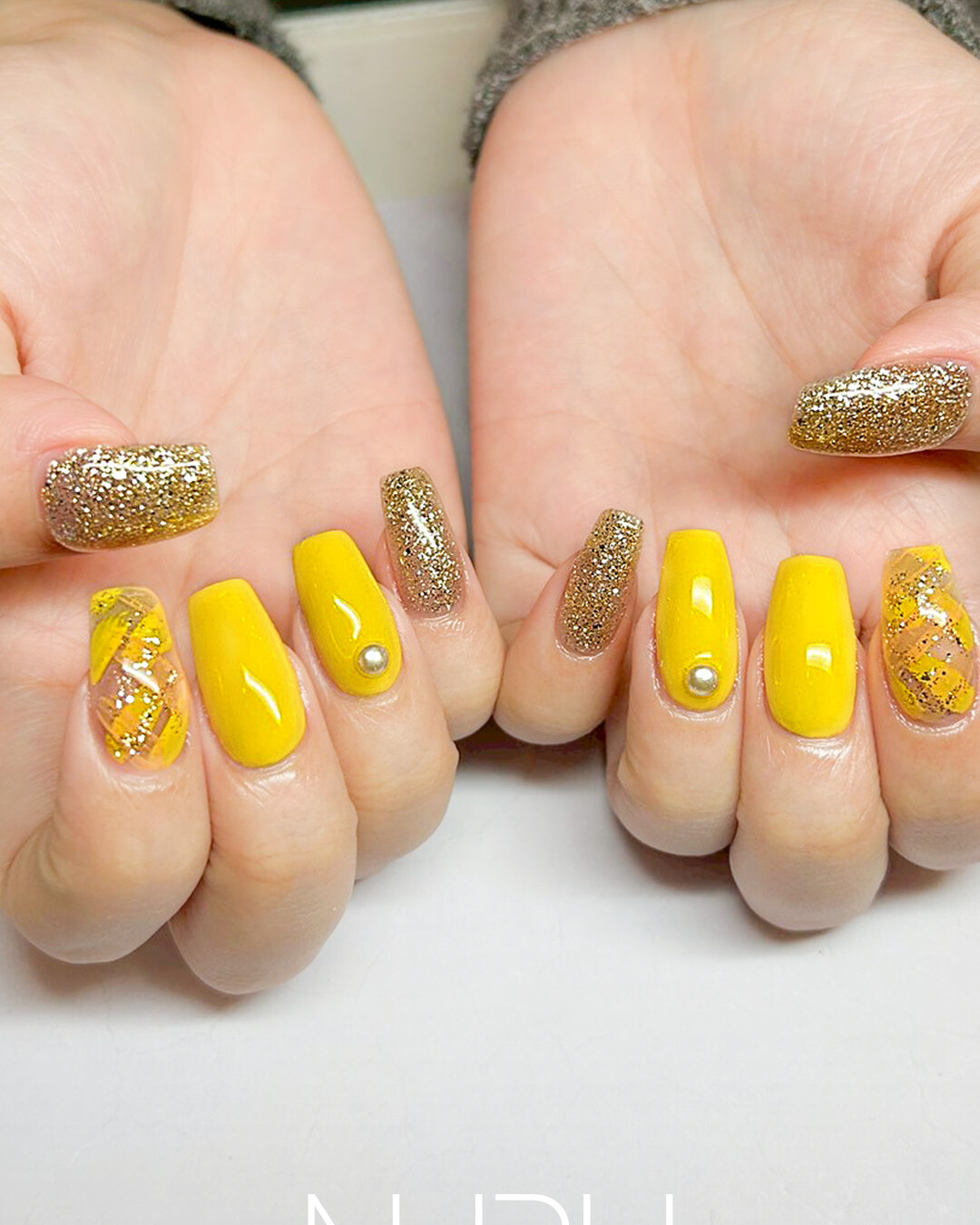春先取り!イエローネイル