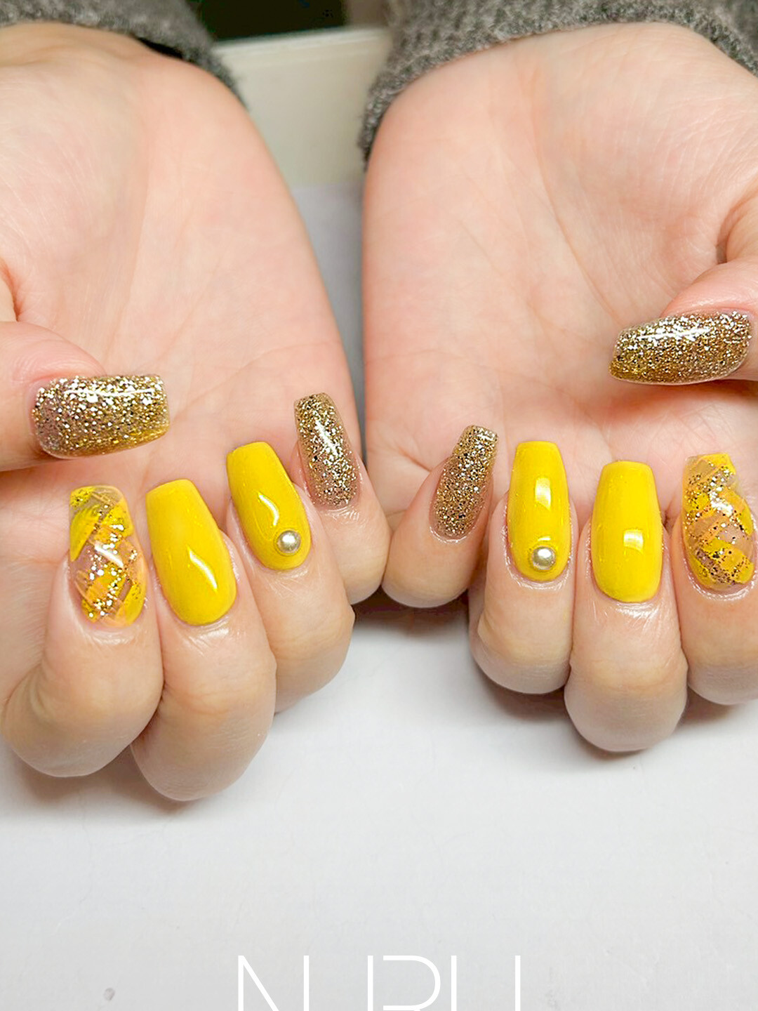 春先取り！イエローネイル