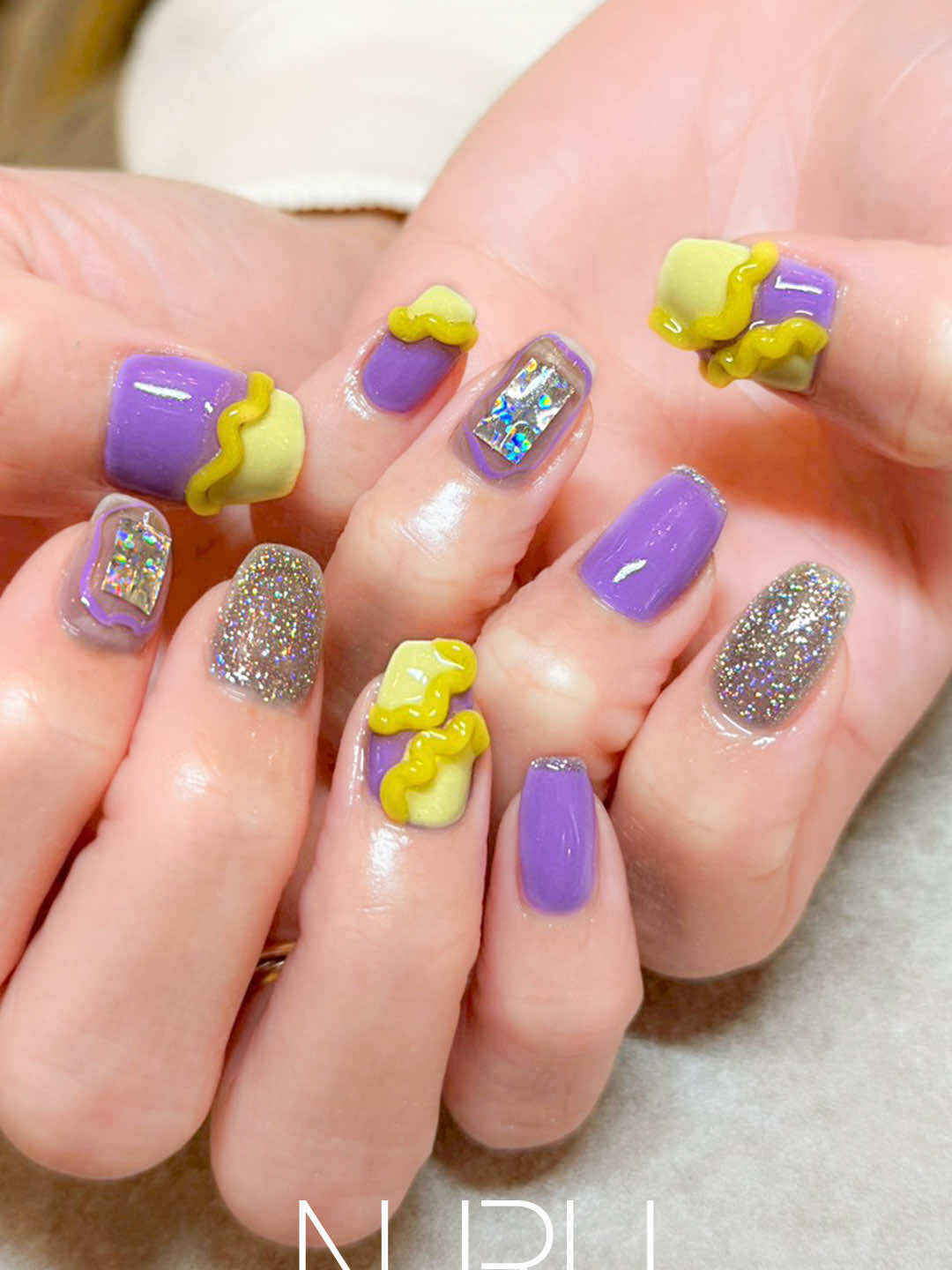 パステルイエロー×パープルをつかった、定額デザイン