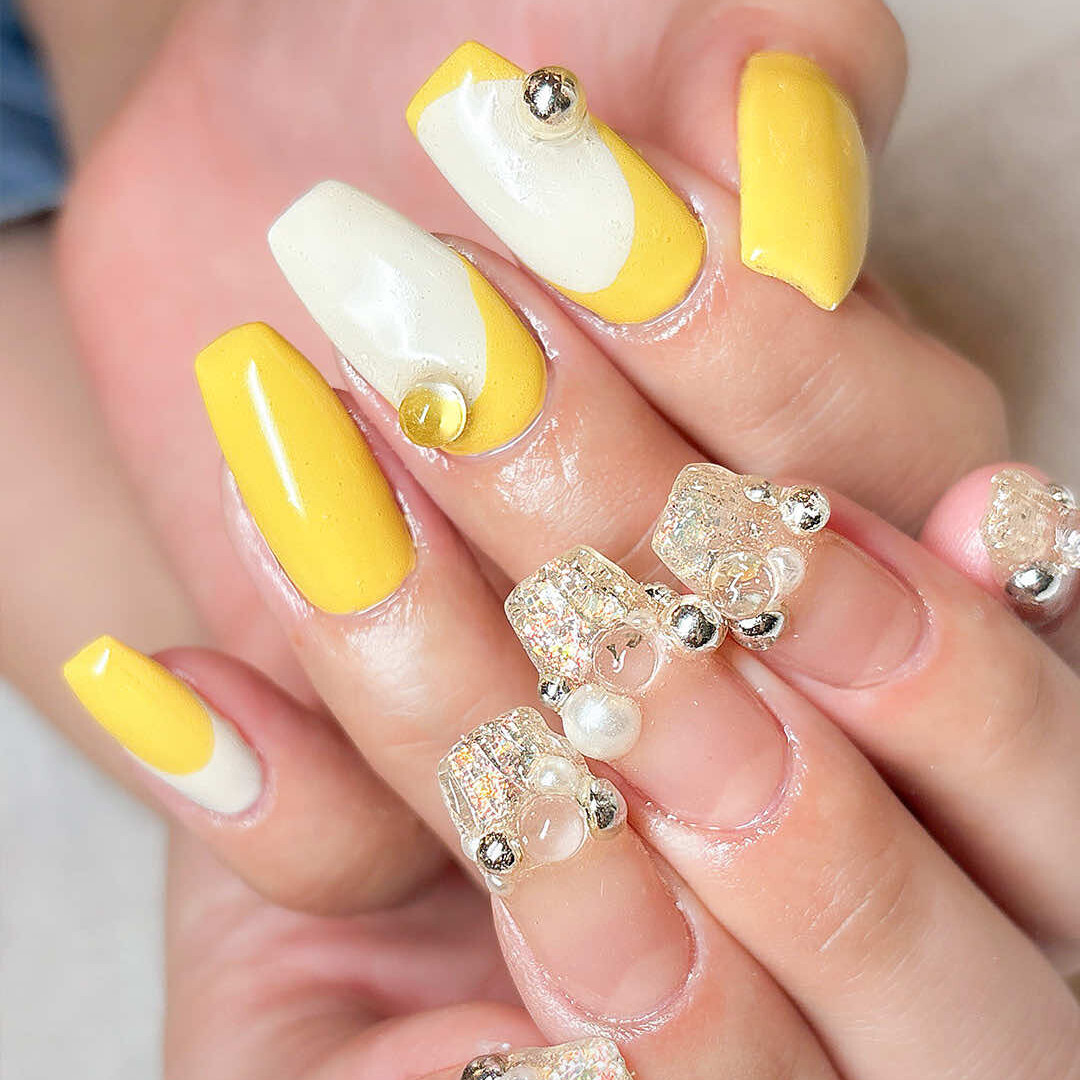 春らしい、軽やかなポップネイルのご紹介