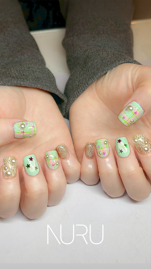 おもちゃ箱みたいな!キュートすぎるネイルデザイン