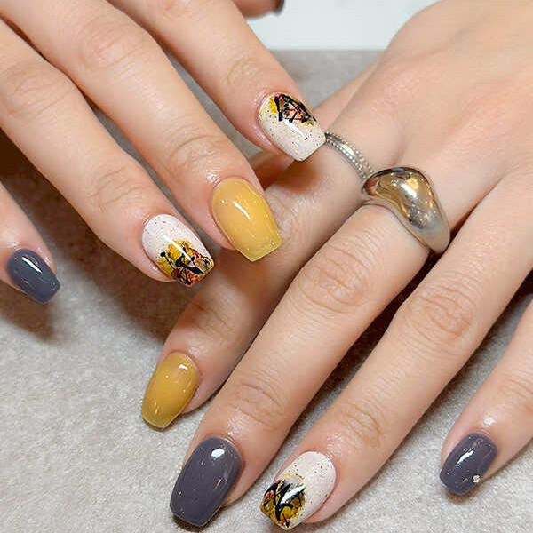 滲みが美しい、上級者ネイル