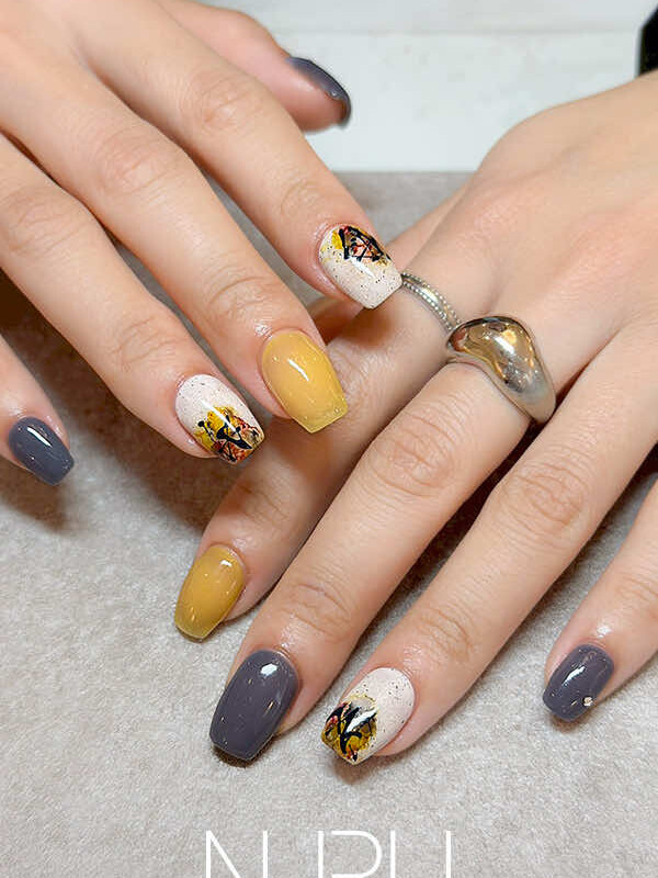 滲みが美しい、上級者ネイル