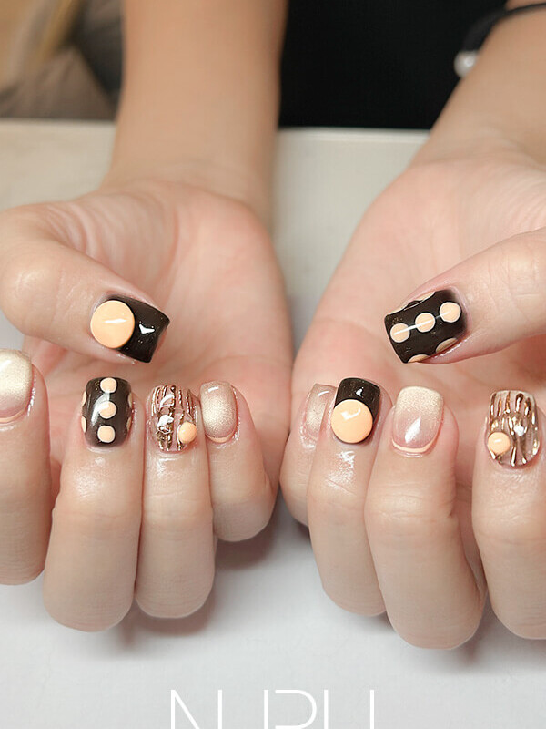 ブラック×パステルオレンジ