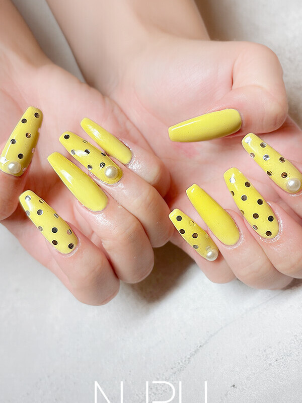 NURU NAIL イエローの最強ガーリーロングネイル