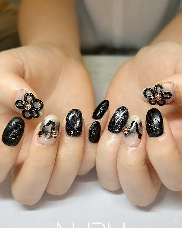 NURU NAIL モード系マグネットネイル