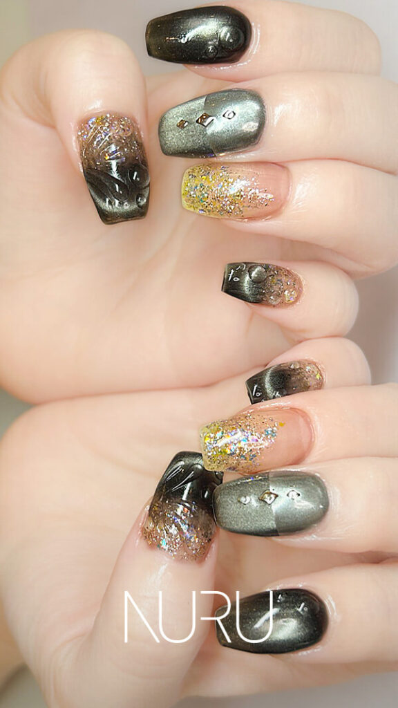 NURU NAIL 個性派ネイル ブラック×シルバー マグネット×ミラー×スタッズ