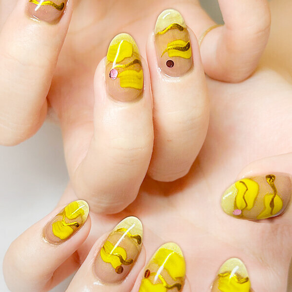 NURU NAIL 個性派ニュアンスネイル ゴールド×イエロー×ピンク ホログラム