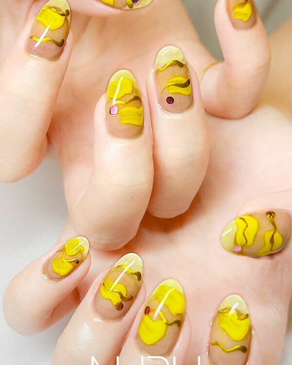 NURU NAIL 個性派ニュアンスネイル ゴールド×イエロー×ピンク ホログラム