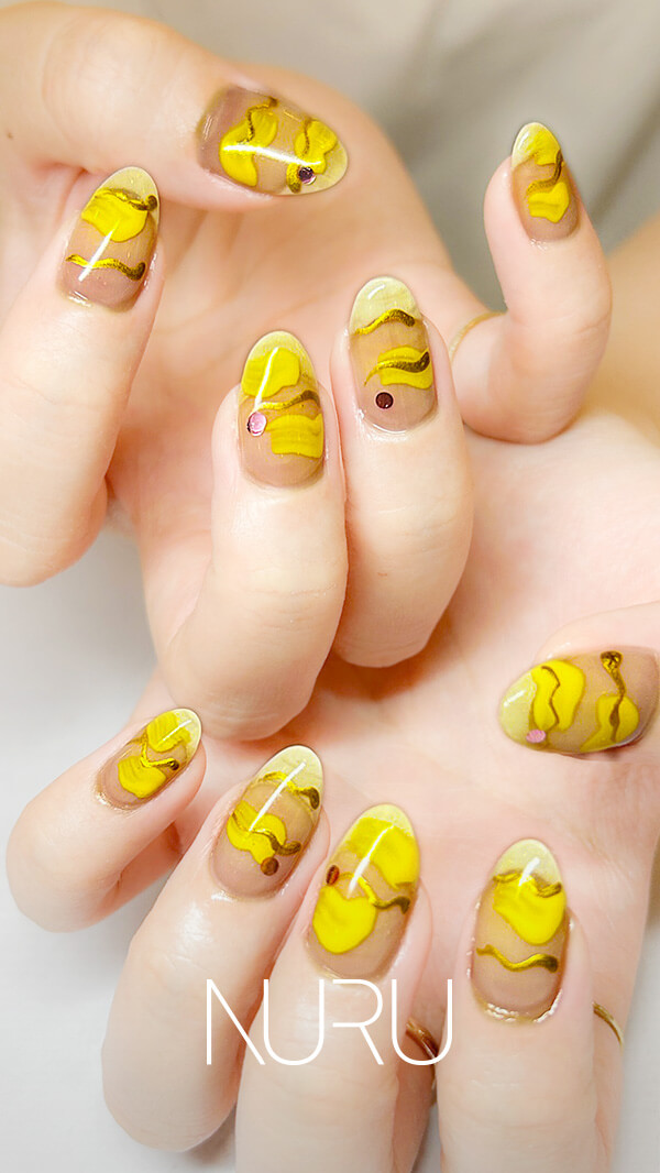 NURU NAIL 個性派ニュアンスネイル ゴールド×イエロー×ピンク ホログラム