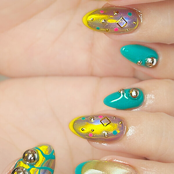 NURU NAIL 個性派ネイル イエロー×ブルー×シルバー マグネット×ミラー×フレンチ