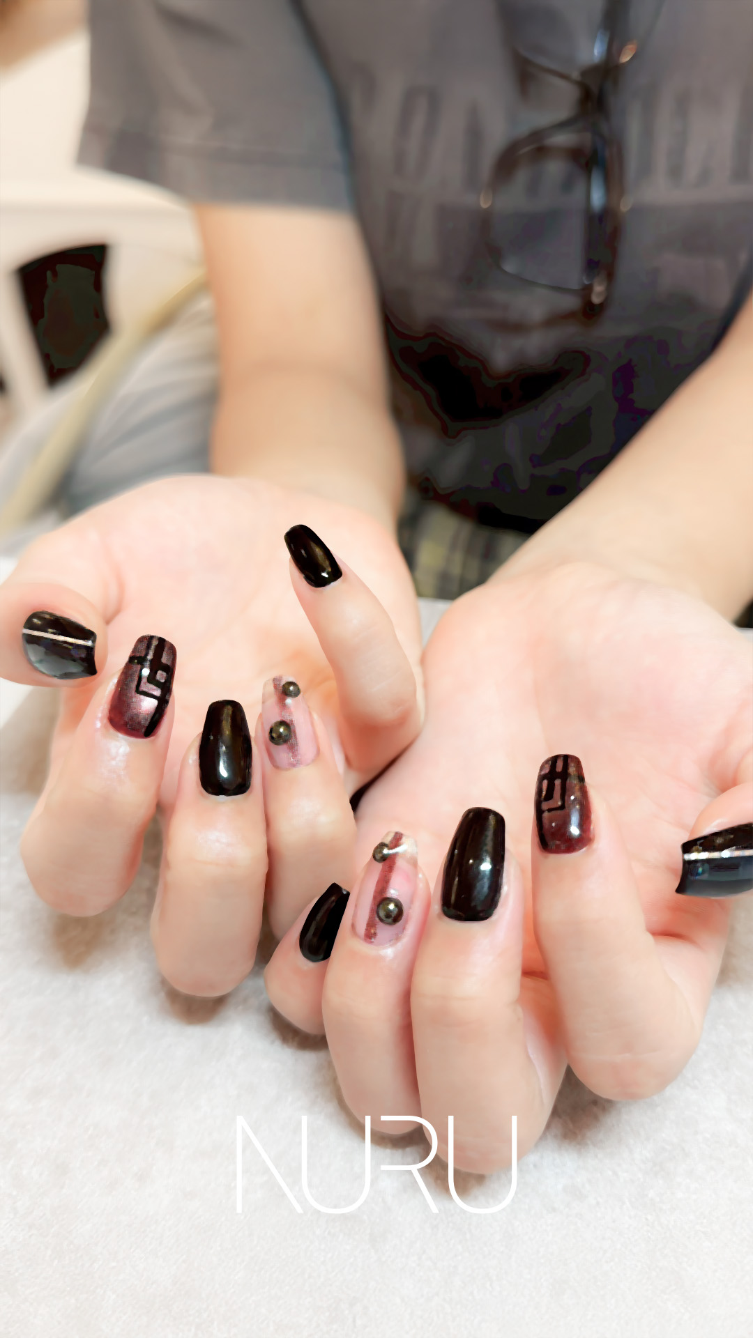 NURU ネイリスト YUMI 新宿 モード系 ブラックネイル