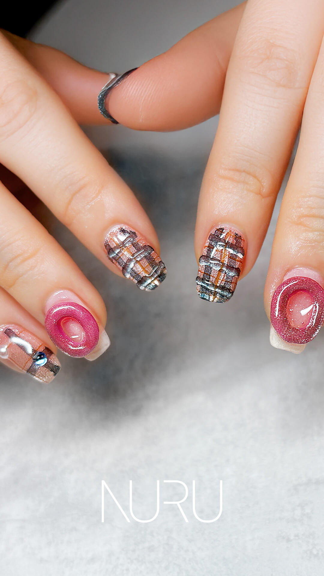 アシンメトリーネイル バランス 組み合わせ コツ